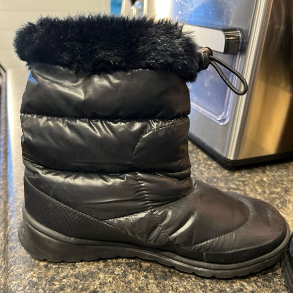 The North Face Nupste III Lightweight Down Boots - Picture 10 of 11